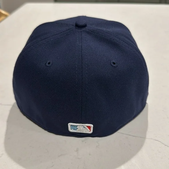 Chicago Cubs New Era Navy/Light Blue 2021 City Connect 59FIFTY Fitted Hat 7 1/8 - Picture 3 of 6